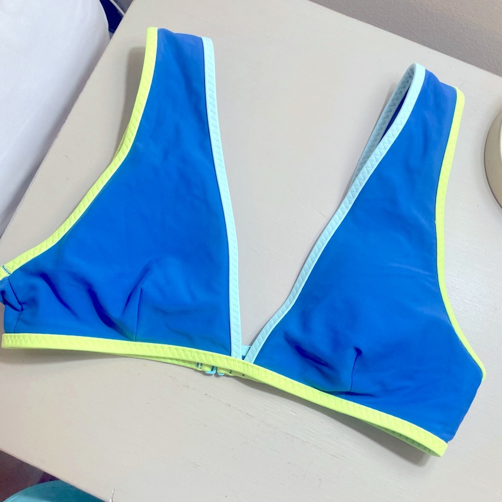 Aerie top. Cute blue, teal and lime color. Size S. Worn a handful of times.